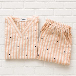 Beige stripes with black heart
