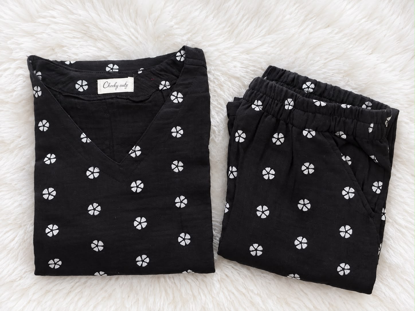 Black shamrock